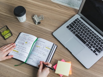 Structurer un livre et écrire un premier chapitre